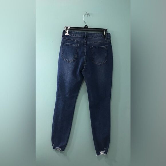 NWOT … BYFBM “Size: S - 6” Distressed Button-Fly Jeans - Picture 4 of 6